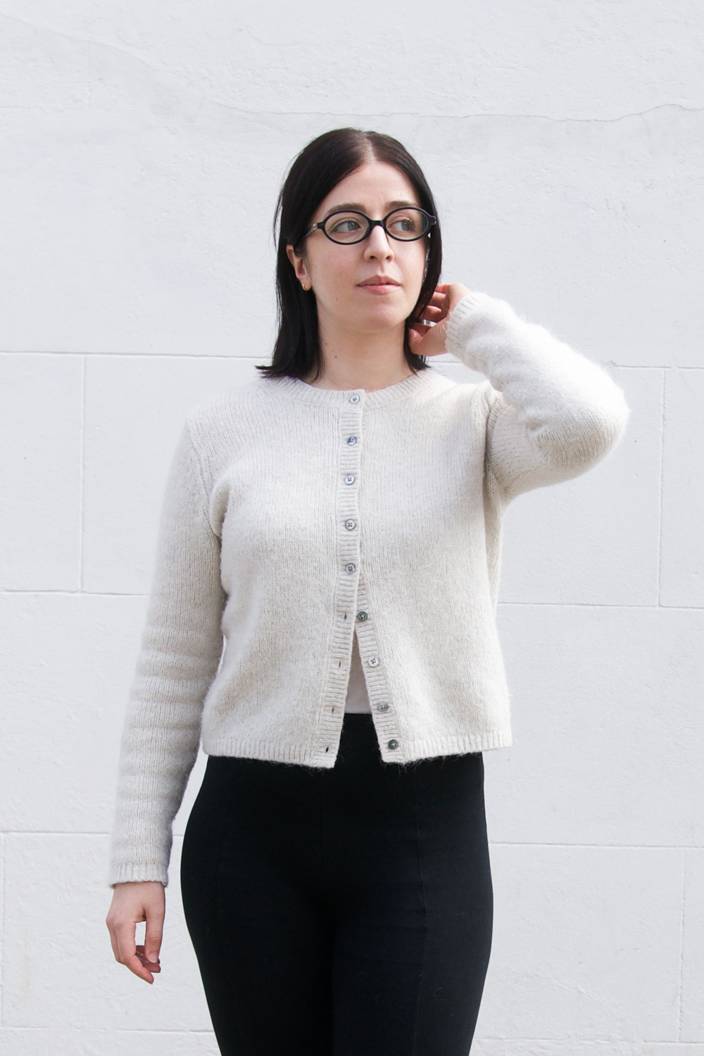 Besma wears eco-friendly frames from SmartBuyGlasses