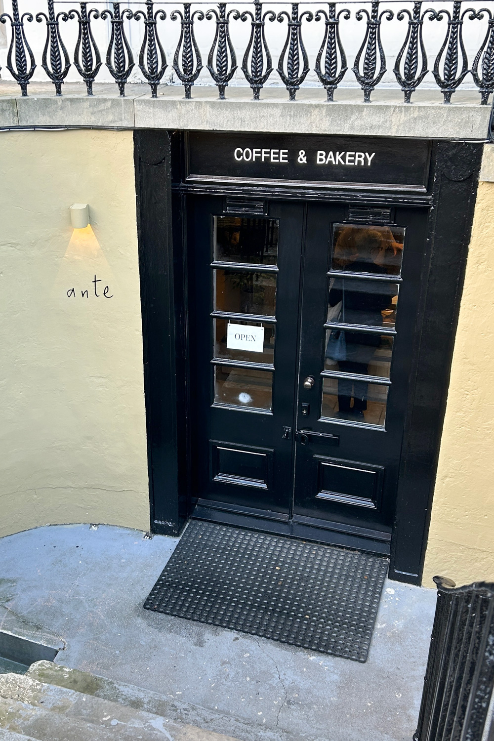 Exterior of Ante Coffee & Bakery