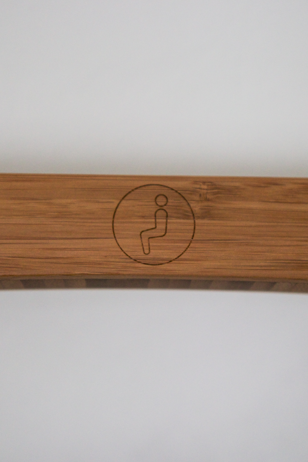 Sitting symbol on desk